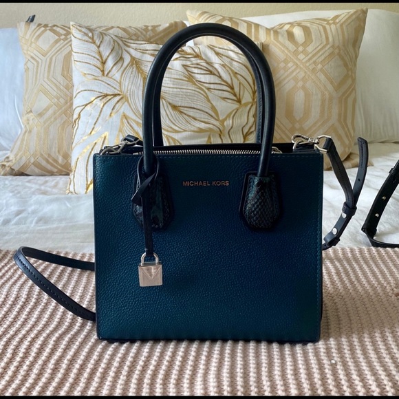 Michael Kors Bags Michael Kors Mercer Medium Saffiano Leather
